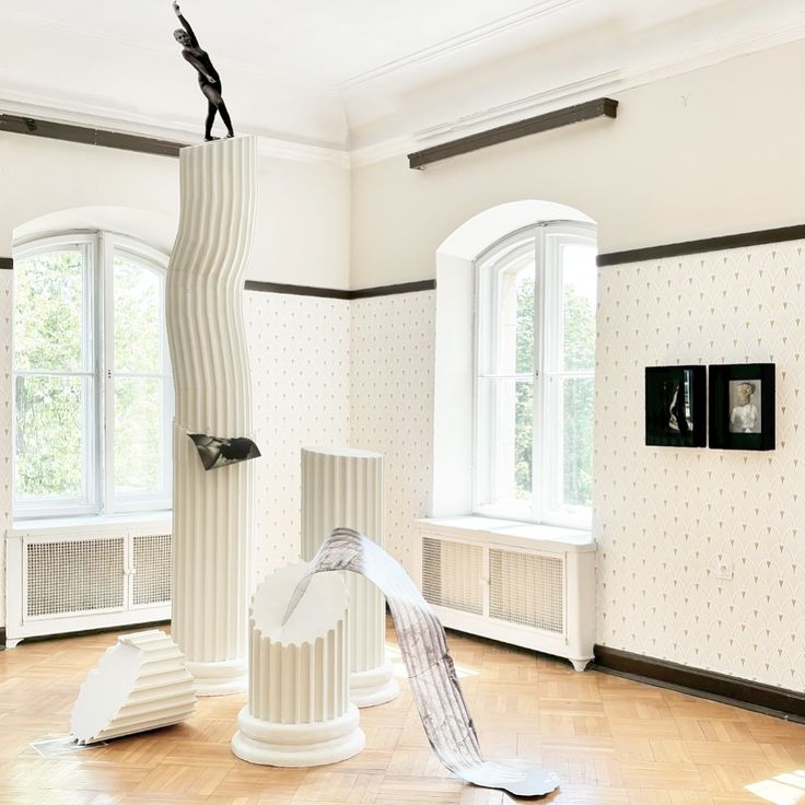 Lucia Tallová’s installation Fragility Of Caryatid at NADA Villa Gawrońskich, Warsaw (16/05/2024)